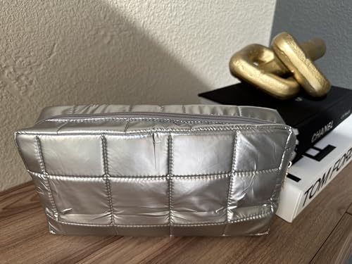 STRAID Puffy Cosmetic Bag (SILVER)