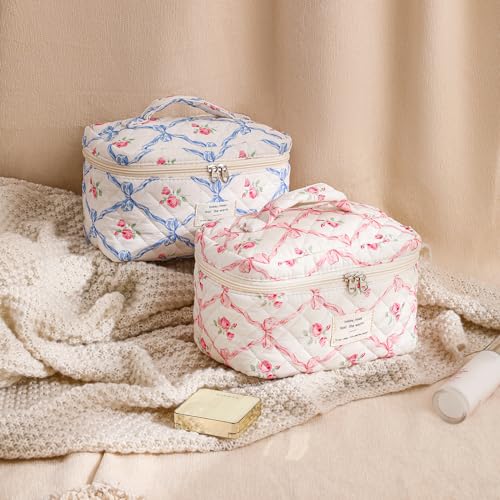 RSRSLEII Large Quilted Makeup Bag for Women and Girls, Cute Coquette Floral Cotton Cosmetic Bag, Aesthetic Travel Organized Toiletry Bags (01Pink Bows)