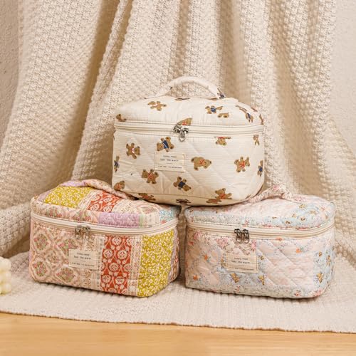 RSRSLEII Large Quilted Makeup Bag for Women and Girls, Cute Coquette Floral Cotton Cosmetic Bag, Aesthetic Travel Organized Toiletry Bags (01Pink Bows)