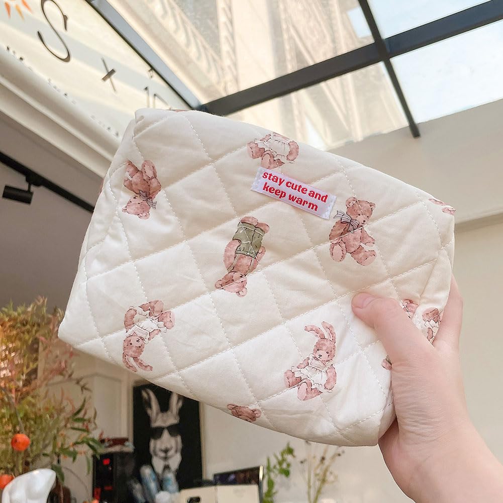 Juoxeepy Quilted Makeup Bag Floral Cotton Cosmetic Bag Jolly House Toiletry Bag Coquette Aesthetic Makeup Bag Cosmetic Pouch Bag