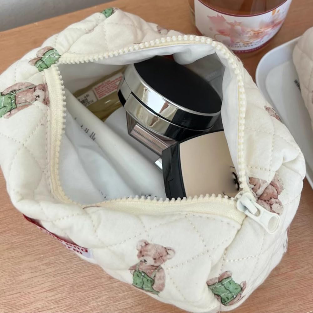 Juoxeepy Quilted Makeup Bag Floral Cotton Cosmetic Bag Jolly House Toiletry Bag Coquette Aesthetic Makeup Bag Cosmetic Pouch Bag