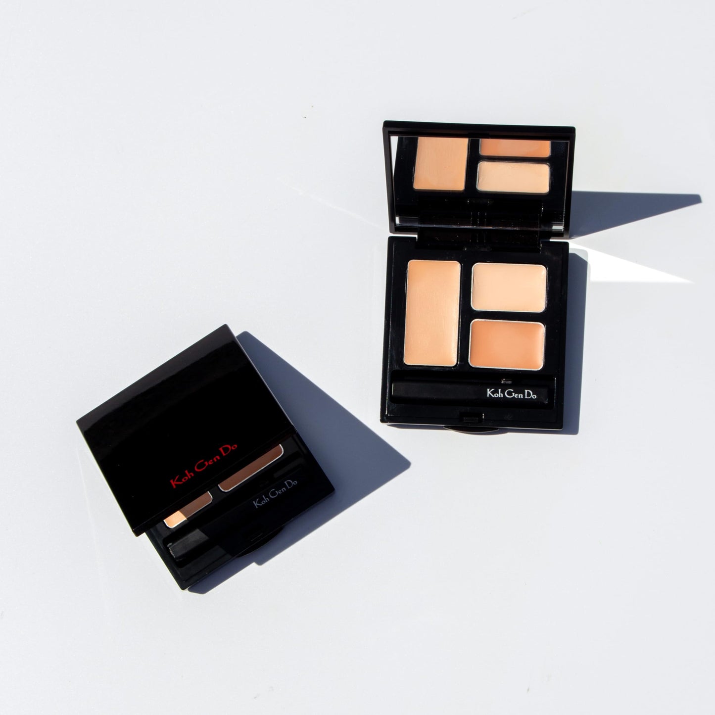 Koh Gen Do Perfect Match Moisture Concealer: Radiant Perfection with All-Day Coverage and Continuous Benefits - Featuring 3 Blendable Shades in One Compact