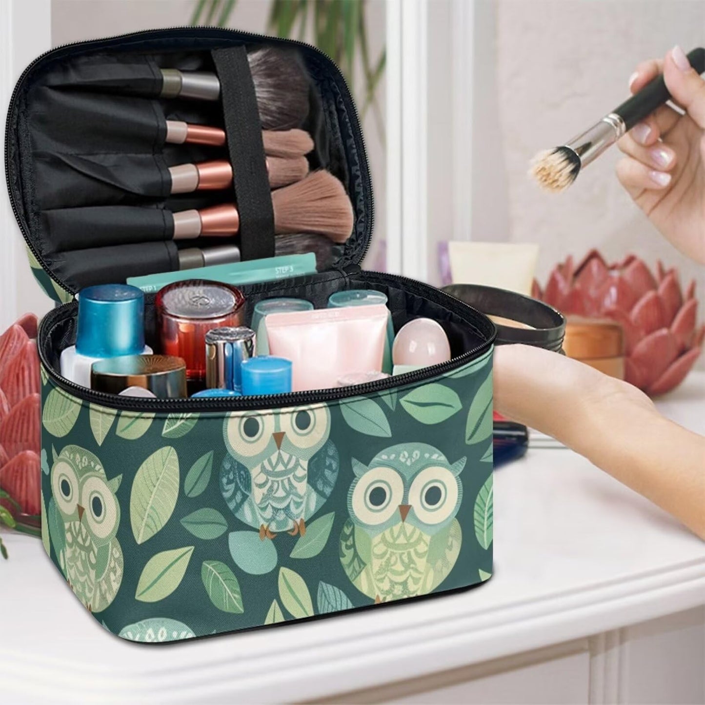 Horeset Green Leaf Owl Print Cosmetic Bag for Women, Portable Soft Makeup Bag Zipper Toiletry Bag Accessories Organizer for Summer Travel