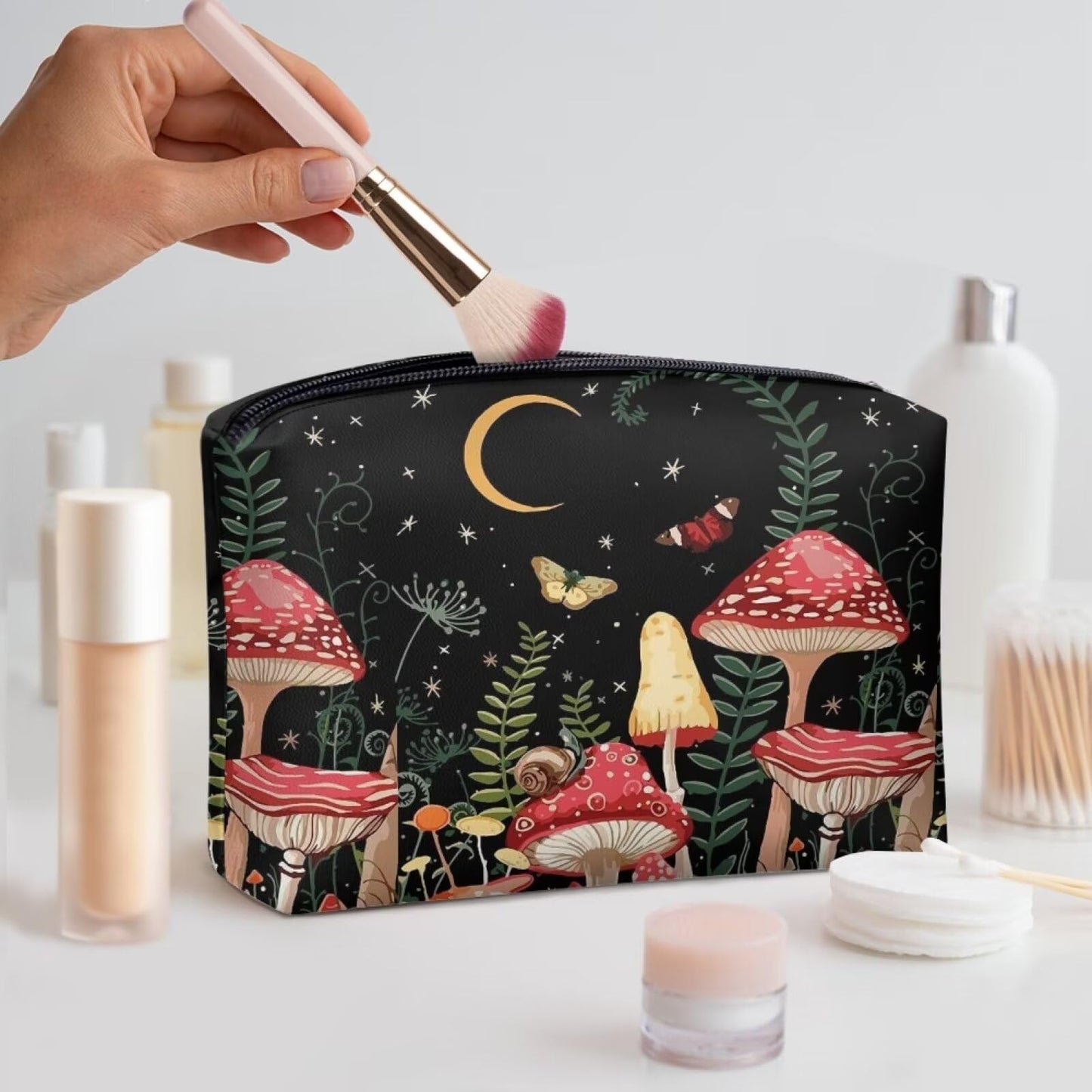 ELEDIZI Cute Mushroom Makeup Bag Leather Cosmetic Pouch Teen Girls Trendy Wallet Clutch Black Toiletry Bag for Purse Travel Size Makeup Brush Case Leather Lipstick Pouch Portable Skincare Bag